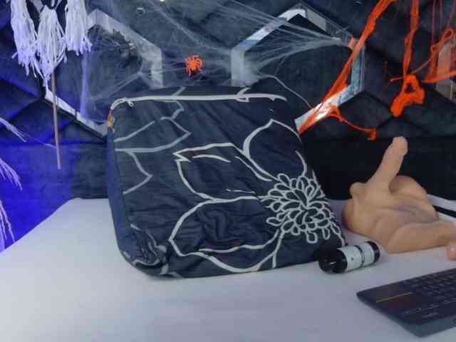 Natasha-Adams webcam