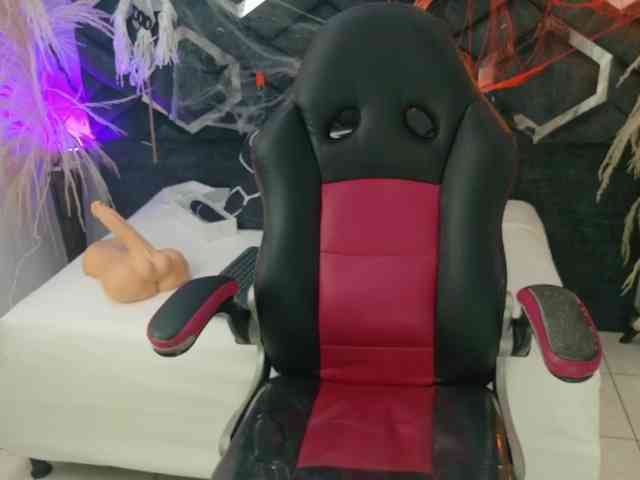Natasha-Adams webcam