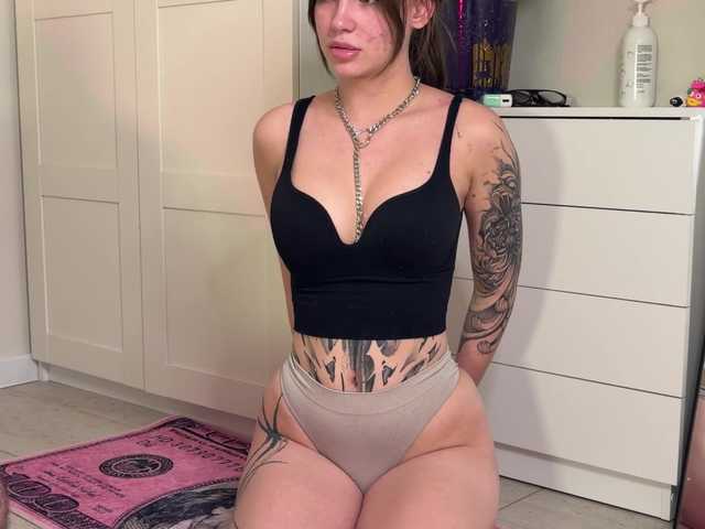 Vai a chattare su SquirtalPussy SquirtalPussy