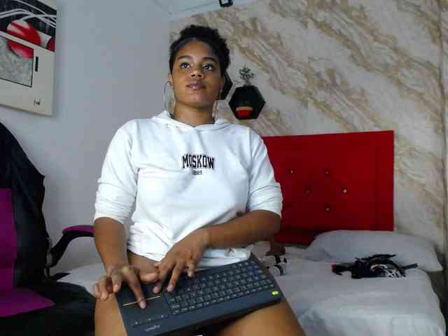 Issa-love webcam