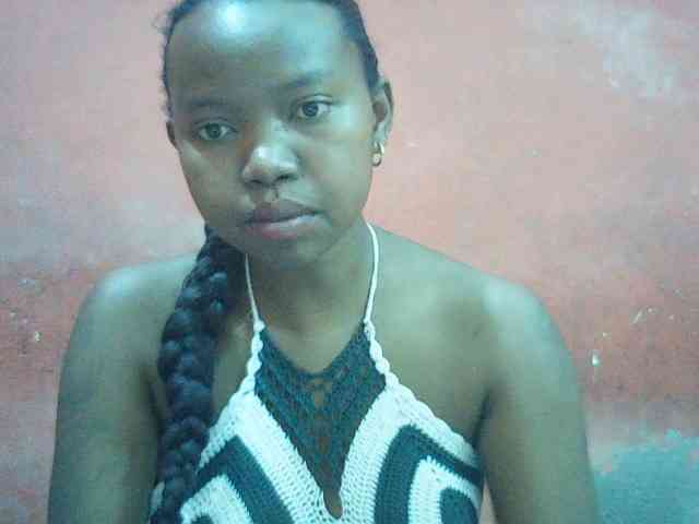 valeria223 webcam