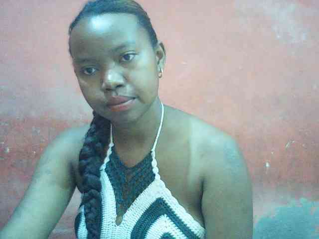 valeria223 webcam