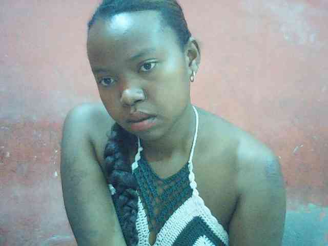 valeria223 webcam