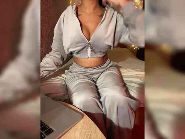 Lollypopp505 webcam