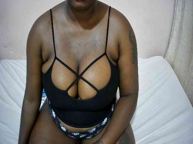 creamy-squirter webcam