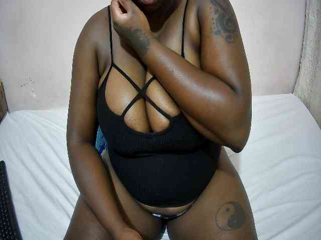 creamy-squirter webcam