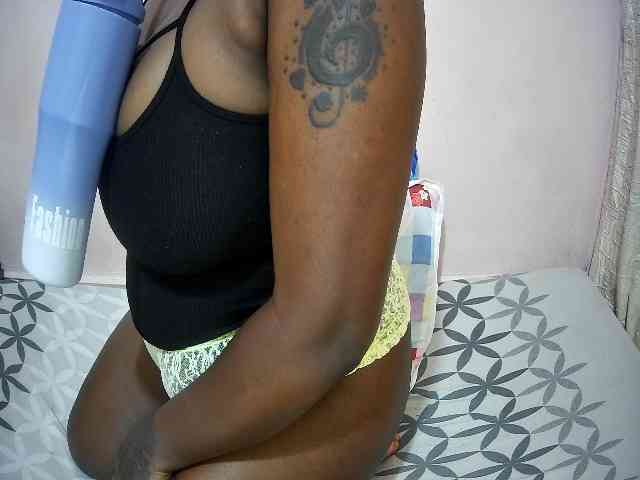 creamy-squirter webcam