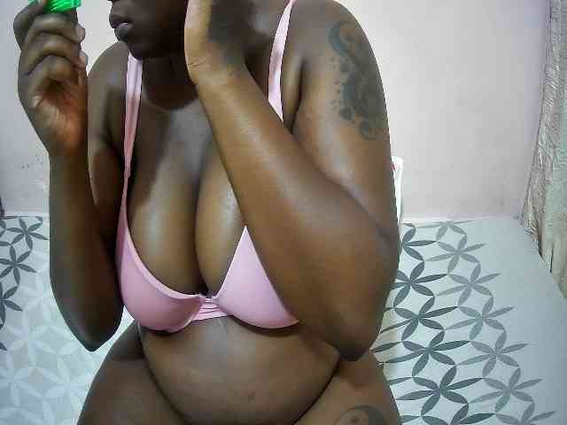 creamy-squirter webcam