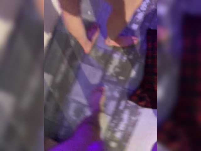 Vai a chattare su squirtproo squirtproo