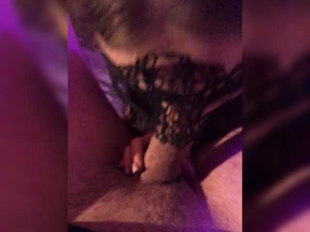 Entrez le videochat erotique avec le
modèle squirtproo squirtproo