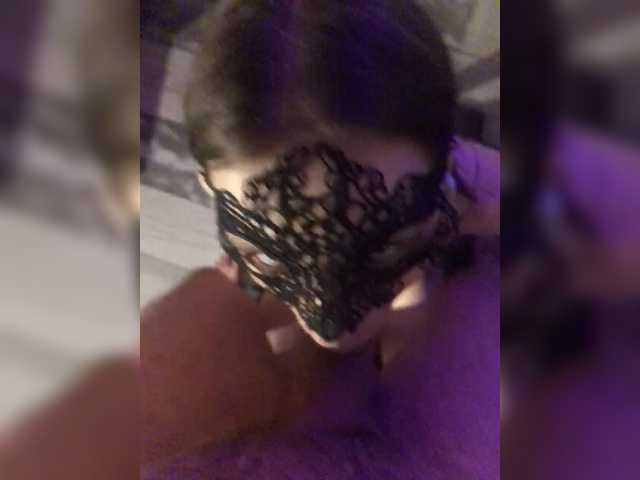 Accedi alla chat con il nickname squirtproo squirtproo