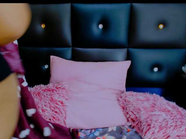 IndianFoxyXXX webcam