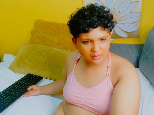 IndianFoxyXXX webcam
