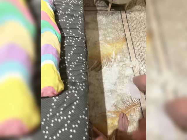 Vai a chattare su Littlemiss13 Littlemiss13