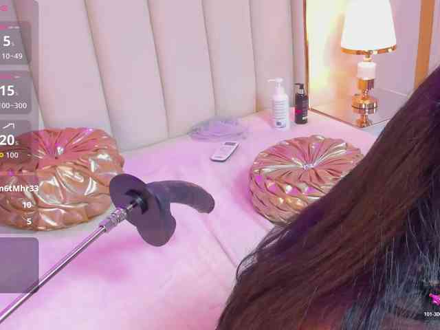 AriaJonnes webcam