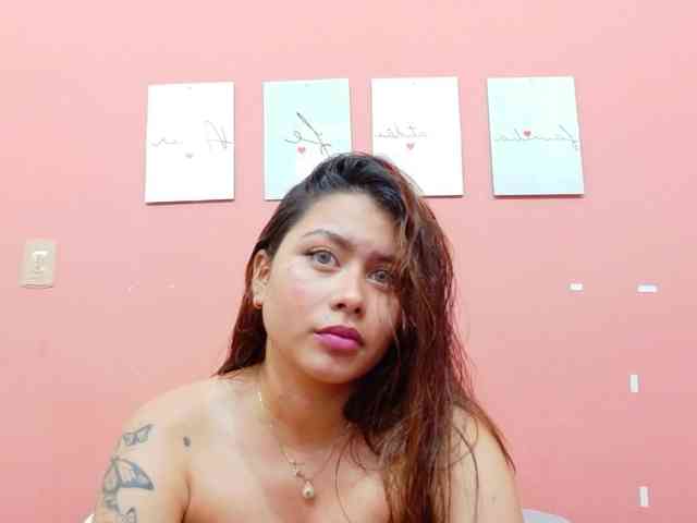 Hotcutegirl webcam