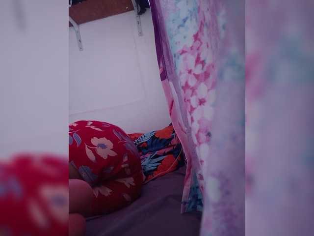 Hotthea23 webcam