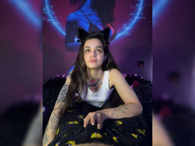 Gratis Live Sexcam mit LollyMille LollyMille