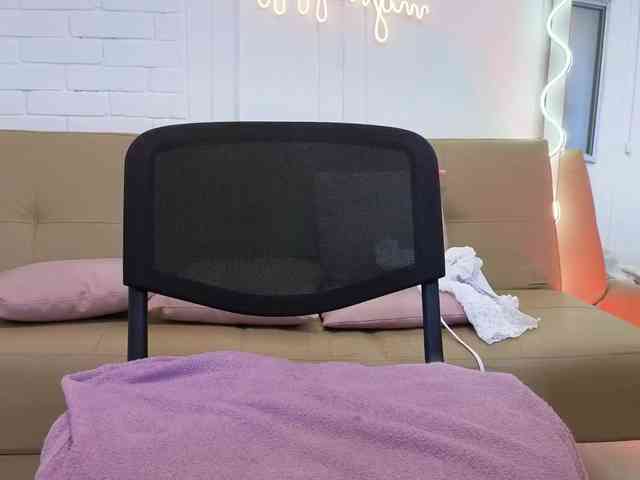 Lexy-tay webcam