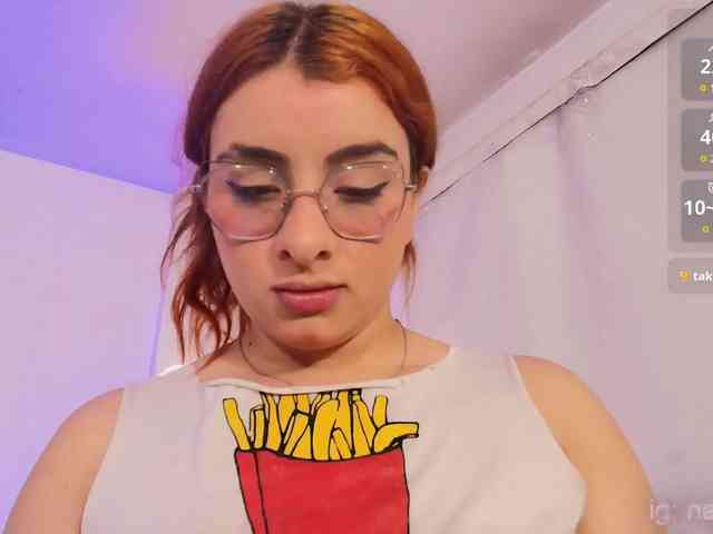 Naomy-tay1 webcam
