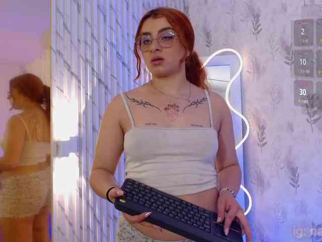 Naomy-tay1 webcam