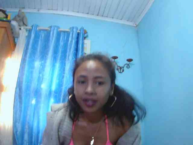 Reinewallashy3 webcam