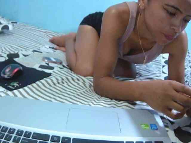 Reinewallashy3 webcam