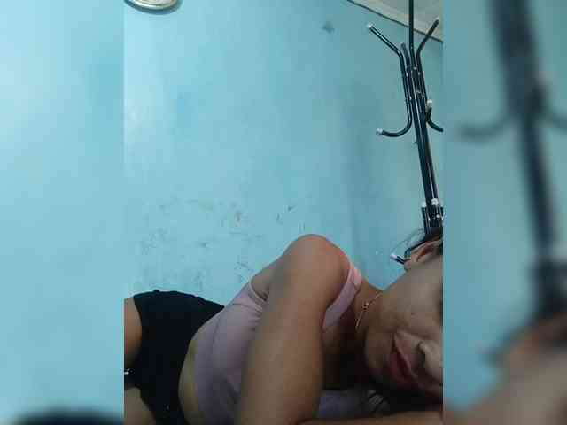 Reinewallashy3 webcam