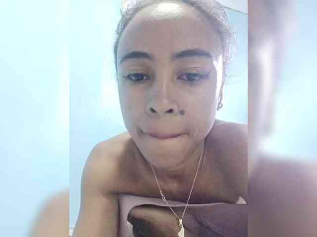 Reinewallashy3 webcam