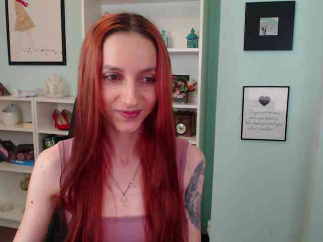 Julia-Jae webcam