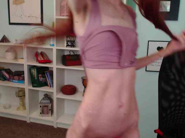 Julia-Jae webcam