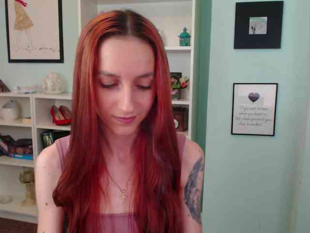 Julia-Jae webcam
