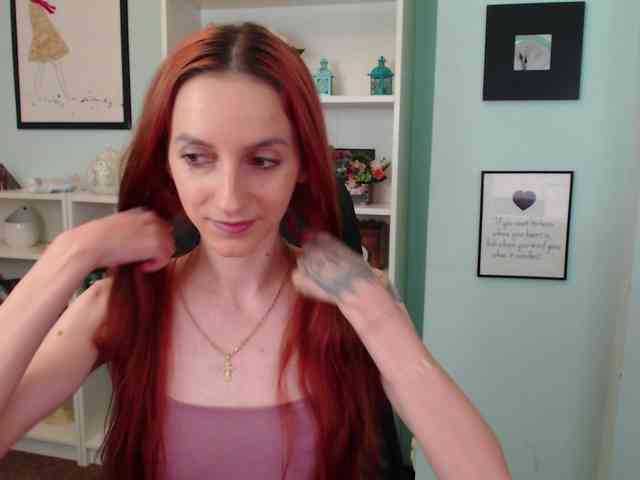 Julia-Jae webcam