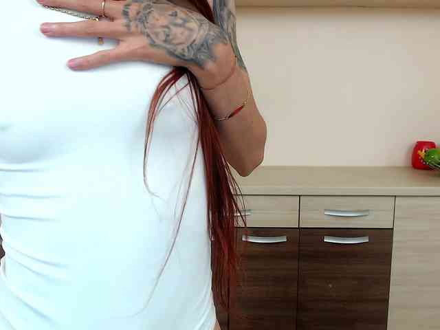 Julia-Jae webcam