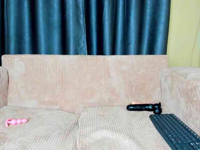 Sexy-fuck-Doll webcam