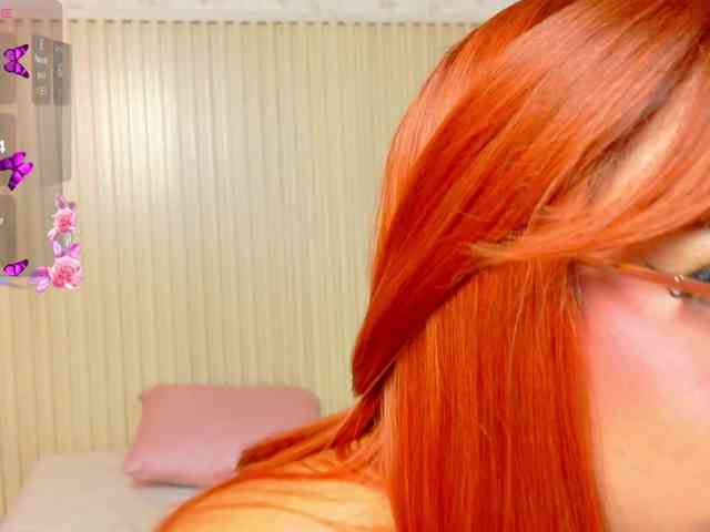 NikkSantini webcam