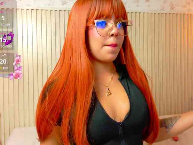 NikkSantini webcam