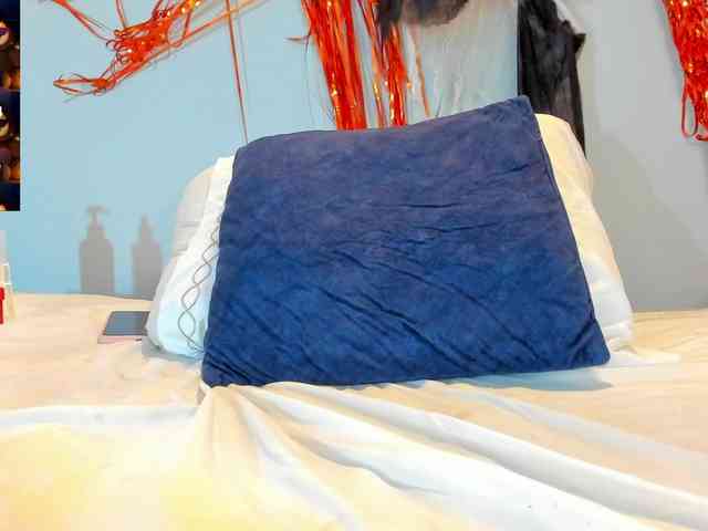 Violethorny05 webcam