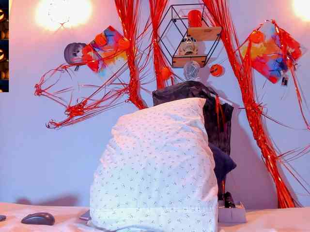 Violethorny05 webcam