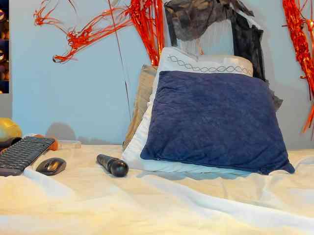 Violethorny05 webcam