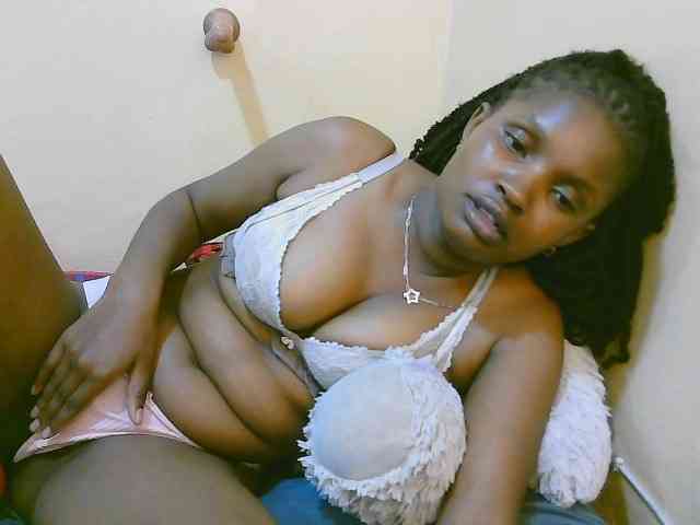 sexybounty2 webcam