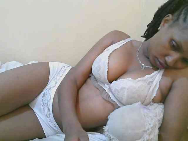 sexybounty2 webcam