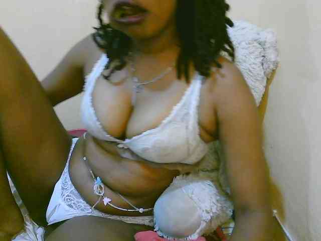 sexybounty2 webcam