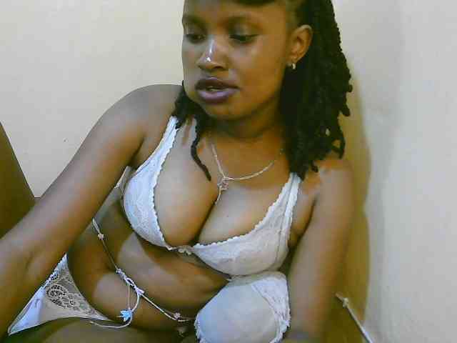 sexybounty2 webcam