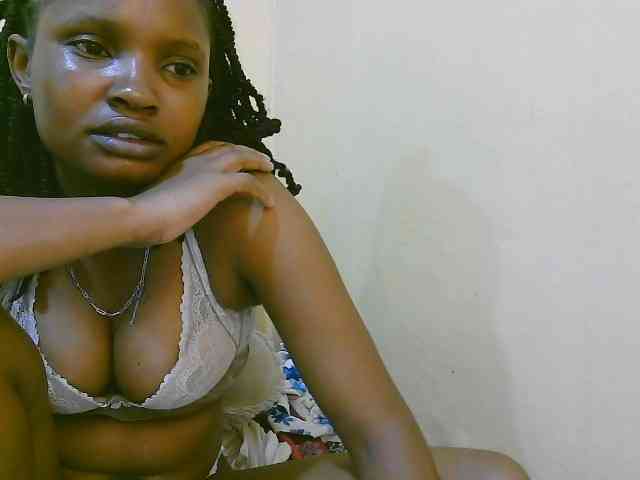 sexybounty2 webcam