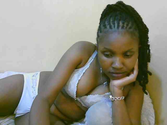 sexybounty2 webcam