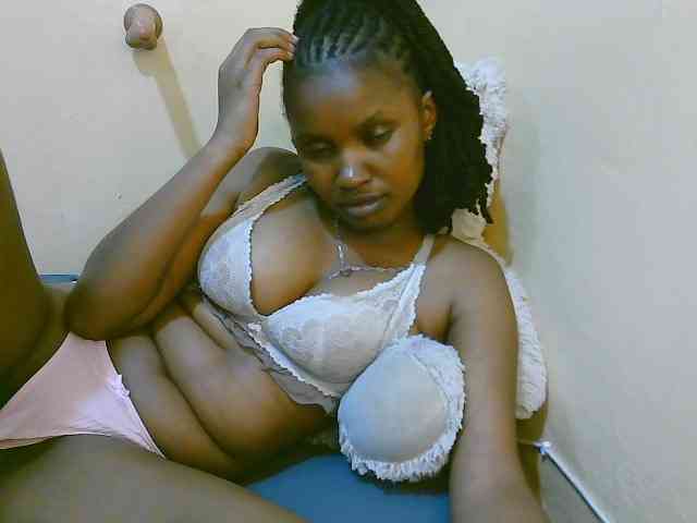 sexybounty2 webcam