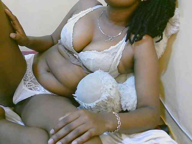 sexybounty2 webcam