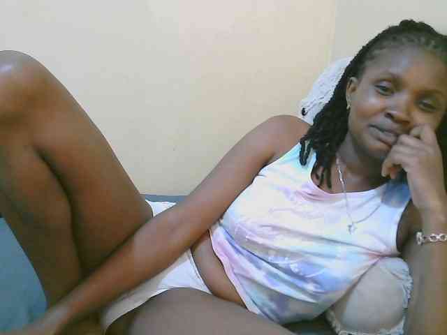sexybounty2 webcam