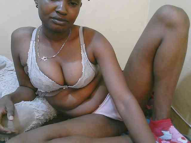 sexybounty2 webcam
